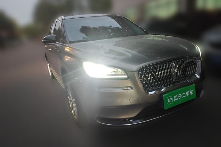 Used Lincoln Corsair 2020 2.0T Two-Wheel Drive Luxury Edition Front Right 45 Deg