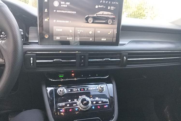 Used Lincoln Corsair 2021 2.0T Two-Wheel Drive Deluxe Edition Audio And AC Panel