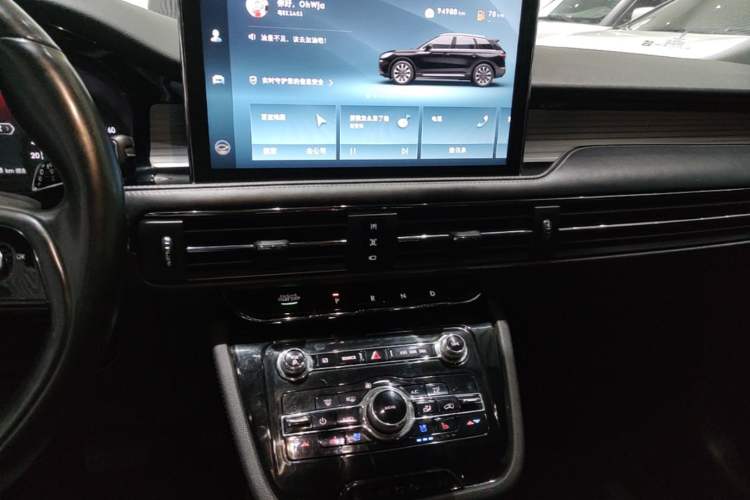 Used Lincoln Corsair 2021 2.0T Two-Wheel Drive Deluxe Edition Audio And AC Panel