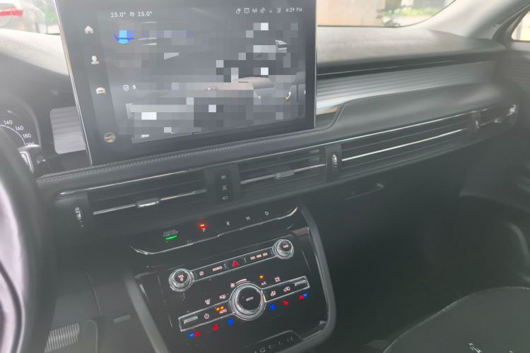 Used Lincoln Corsair 2021 2.0T Two-Wheel Drive Deluxe Edition Audio And AC Panel