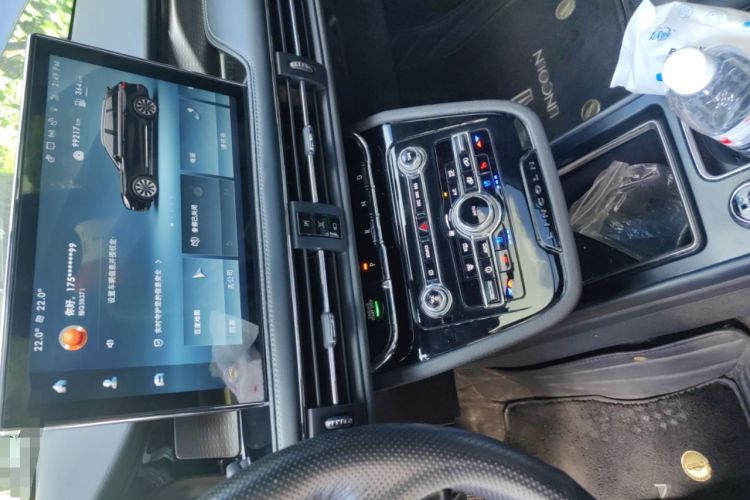 Used Lincoln Corsair 2021 2.0T Two-Wheel-Drive Luxury Edition Audio And AC Panel