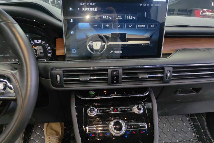 Used Lincoln Corsair 2021 2.0T Two-Wheel-Drive Luxury Edition Audio And AC Panel