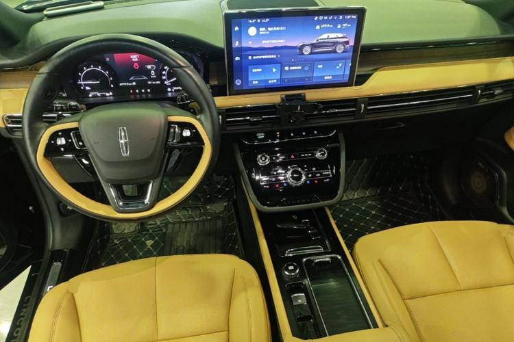 Used Lincoln Corsair 2021 2.0T Two-Wheel-Drive Luxury Edition Center Console