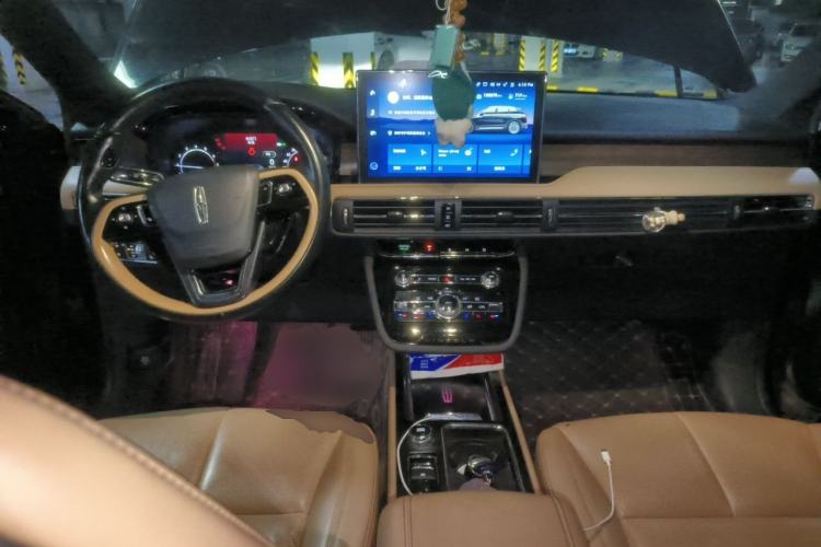 Used Lincoln Corsair 2021 2.0T Two-Wheel-Drive Luxury Edition Center Console