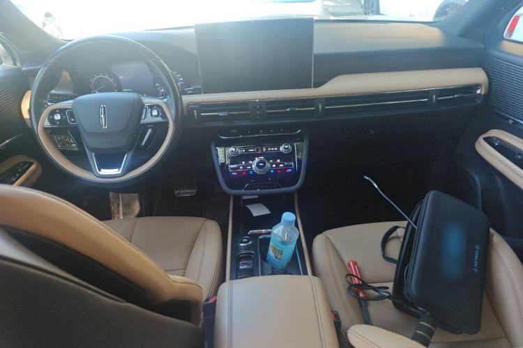 Used Lincoln Corsair 2021 2.0T Two-Wheel-Drive Luxury Edition Center Console