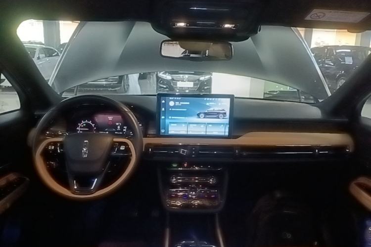 Used Lincoln Corsair 2021 2.0T Two-Wheel-Drive Luxury Edition Center Console