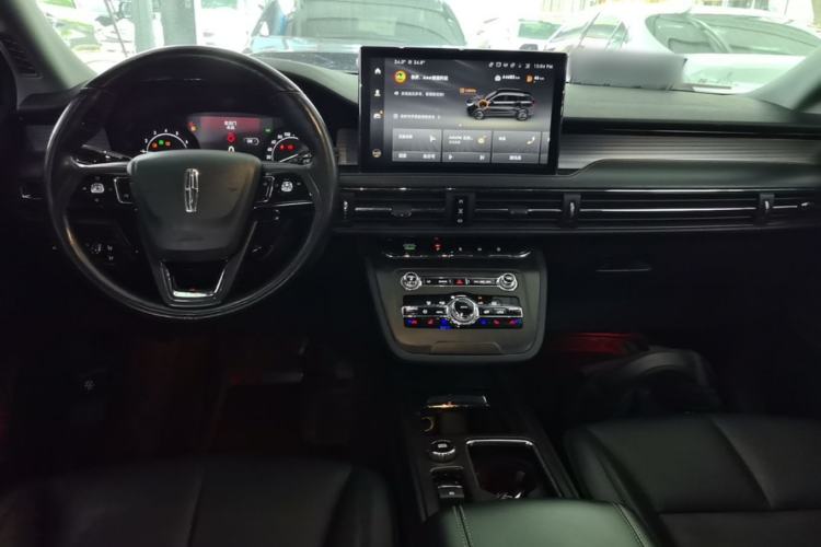 Used Lincoln Corsair 2021 2.0T Two-Wheel Drive Deluxe Edition Center Console