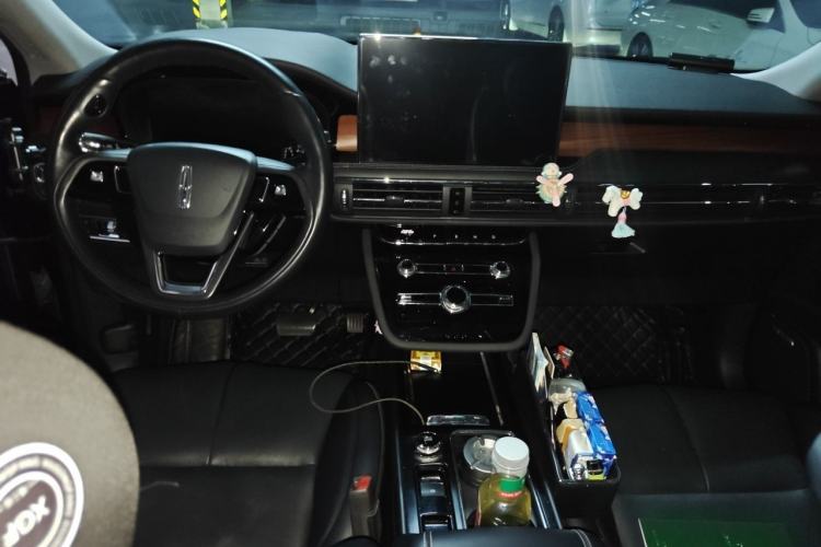 Used Lincoln Corsair 2021 2.0T Four-Wheel Drive Luxury Edition Center Console