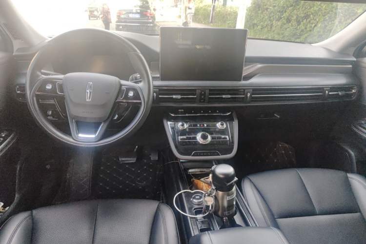 Used Lincoln Corsair 2021 2.0T Two-Wheel-Drive Luxury Edition Center Console