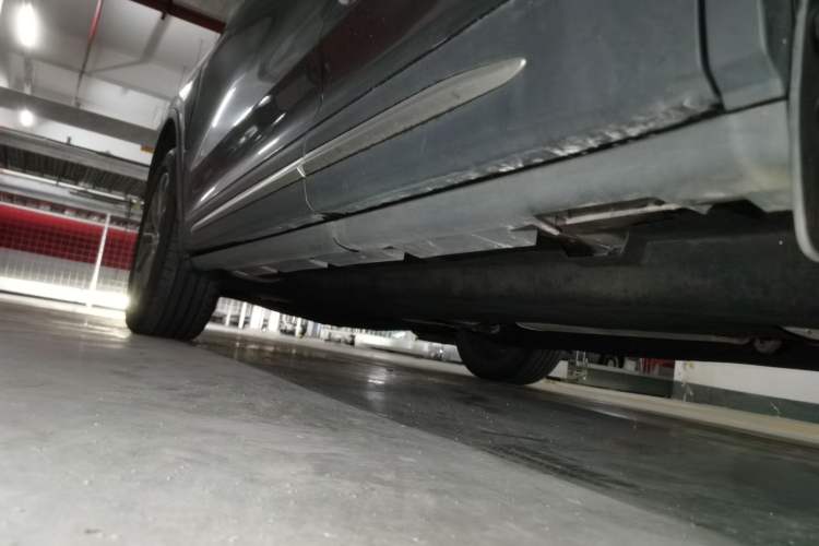 Used Lincoln Corsair 2021 2.0T Two-Wheel Drive Deluxe Edition Chassis Rear Left