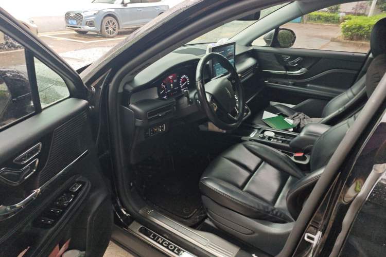 Used Lincoln Corsair 2021 2.0T Two-Wheel Drive Deluxe Edition Driver Seat