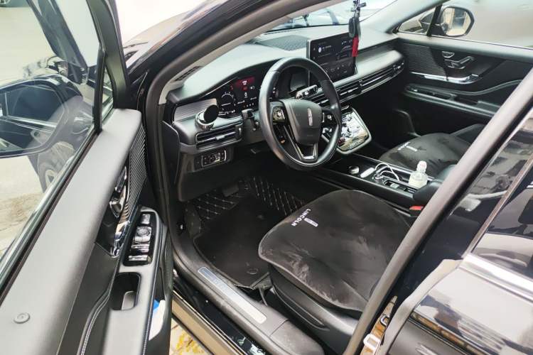 Used Lincoln Corsair 2021 2.0T Two-Wheel Drive Deluxe Edition Driver Seat
