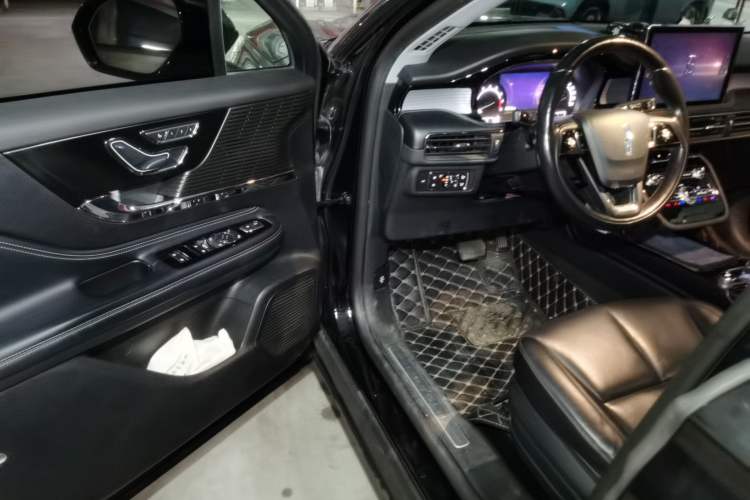Used Lincoln Corsair 2021 2.0T Two-Wheel Drive Deluxe Edition Driver Seat