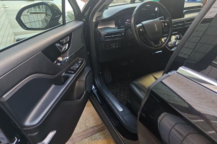 Used Lincoln Corsair 2021 2.0T Two-Wheel Drive Deluxe Edition Driver Seat