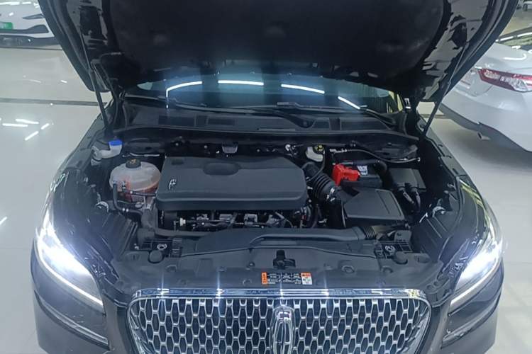 Used Lincoln Corsair 2021 2.0T Two-Wheel Drive Deluxe Edition Engine Bay