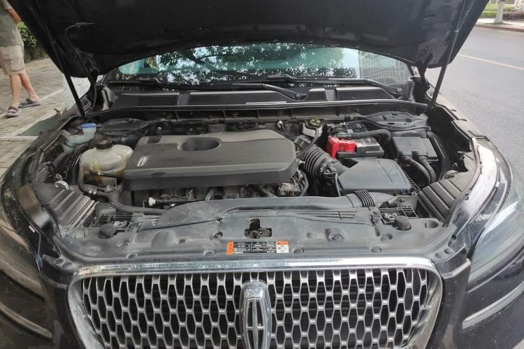 Used Lincoln Corsair 2021 2.0T Two-Wheel Drive Deluxe Edition Engine Bay