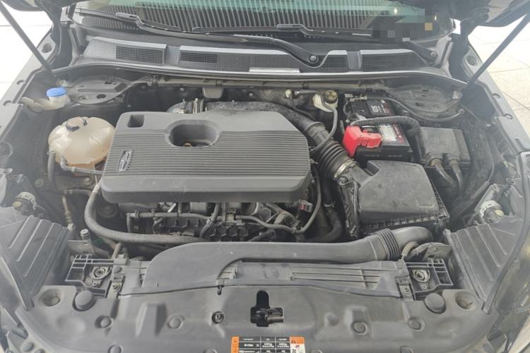 Used Lincoln Corsair 2021 2.0T Two-Wheel-Drive Luxury Edition Engine Bay