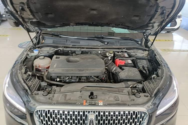 Used Lincoln Corsair 2021 2.0T Two-Wheel Drive Deluxe Edition Engine Bay