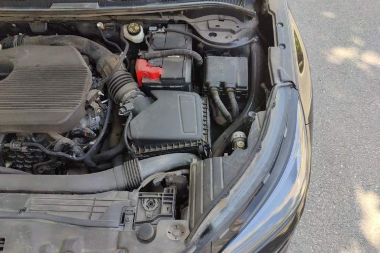 Used Lincoln Corsair 2021 2.0T Two-Wheel Drive Deluxe Edition Engine Bay Left