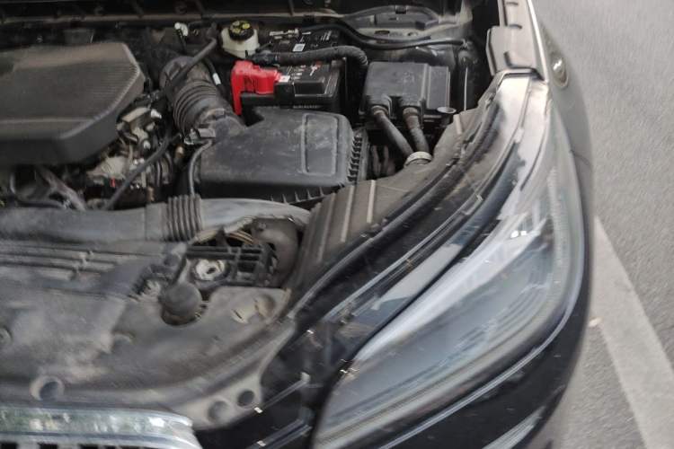Used Lincoln Corsair 2021 2.0T Two-Wheel Drive Deluxe Edition Engine Bay Left
