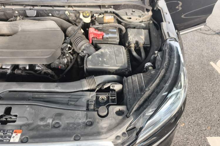Used Lincoln Corsair 2021 2.0T Two-Wheel Drive Deluxe Edition Engine Bay Left