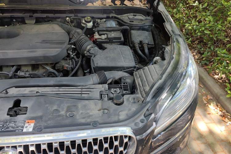 Used Lincoln Corsair 2021 2.0T Two-Wheel Drive Deluxe Edition Engine Bay Left