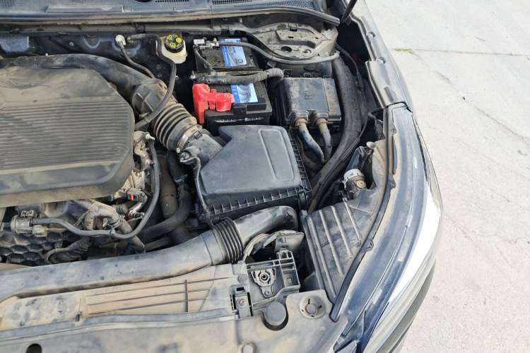Used Lincoln Corsair 2021 2.0T Two-Wheel-Drive Luxury Edition Engine Bay Left
