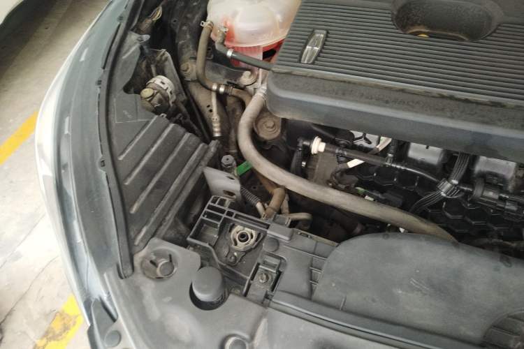 Used Lincoln Corsair 2021 2.0T Two-Wheel-Drive Luxury Edition Engine Bay Right