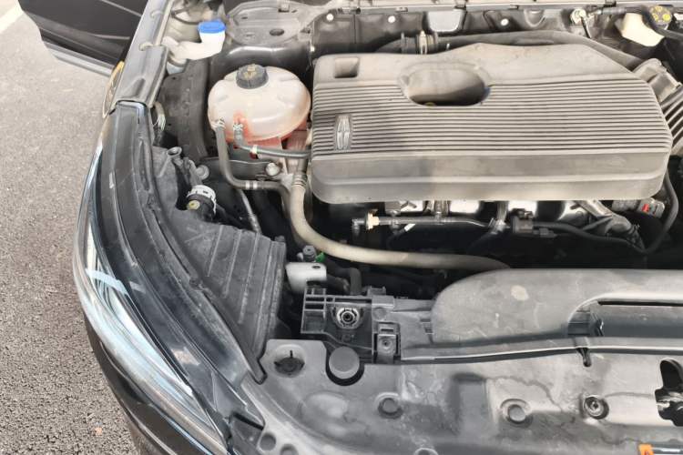 Used Lincoln Corsair 2021 2.0T Two-Wheel Drive Deluxe Edition Engine Bay Right