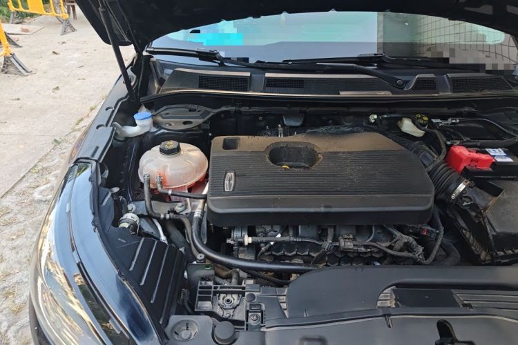Used Lincoln Corsair 2021 2.0T Two-Wheel Drive Deluxe Edition Engine Bay Right