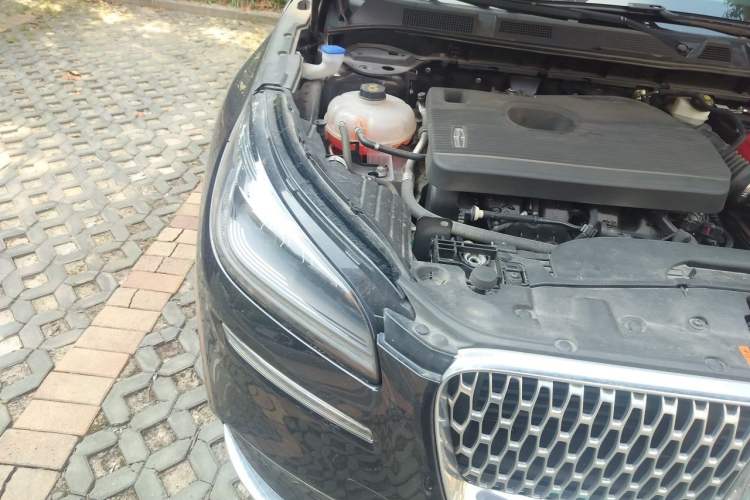Used Lincoln Corsair 2021 2.0T Two-Wheel-Drive Luxury Edition Engine Bay Right