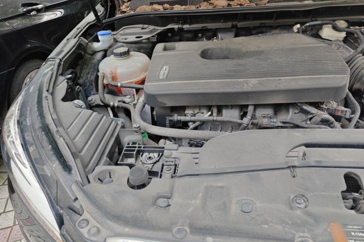 Used Lincoln Corsair 2021 2.0T Four-Wheel Drive Prestige Edition Engine Bay Right