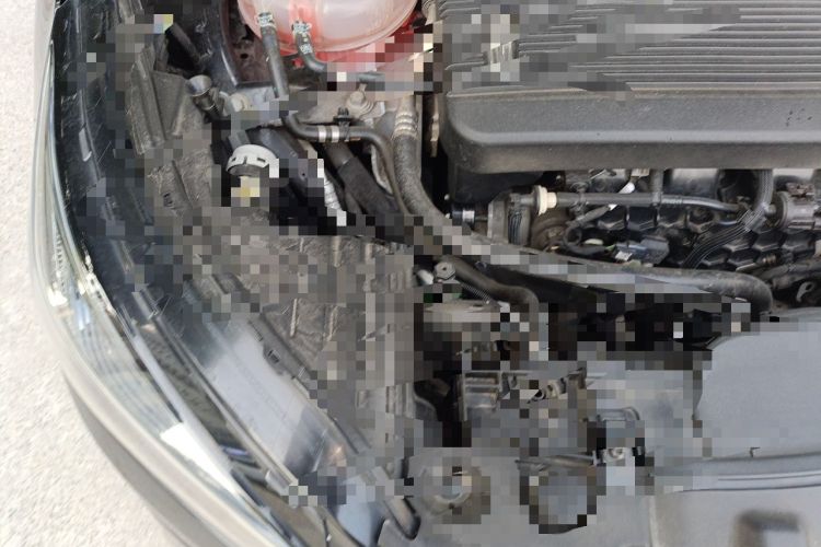 Used Lincoln Corsair 2021 2.0T Two-Wheel Drive Deluxe Edition Engine Bay Right
