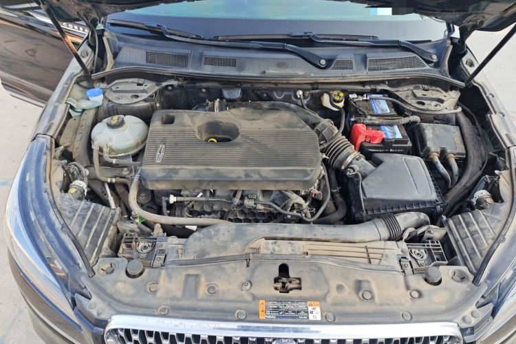 Used Lincoln Corsair 2021 2.0T Two-Wheel-Drive Luxury Edition Engine Bay