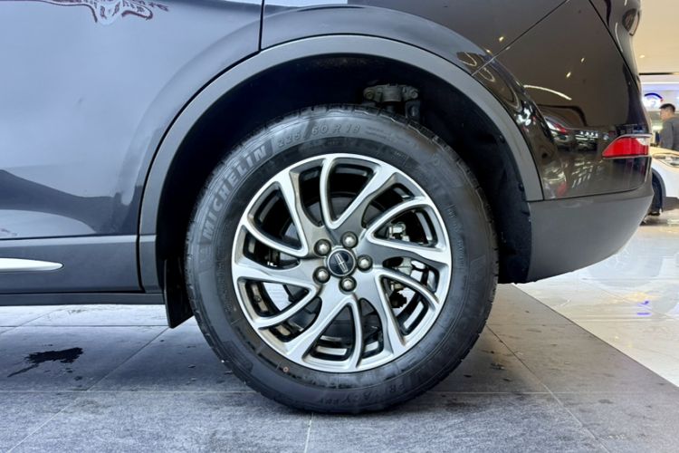 Used Lincoln Corsair 2021 2.0T Two-Wheel-Drive Luxury Edition Exterior 2