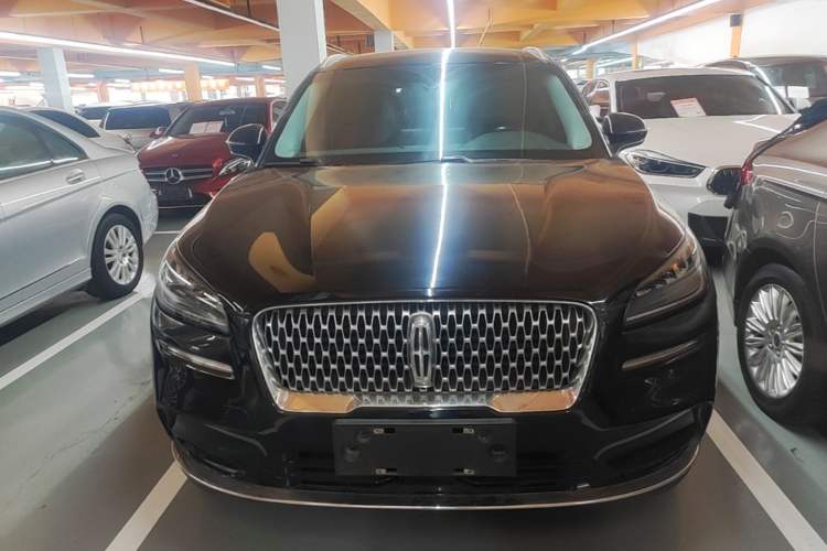 Used Lincoln Corsair 2021 2.0T Two-Wheel Drive Deluxe Edition Front
