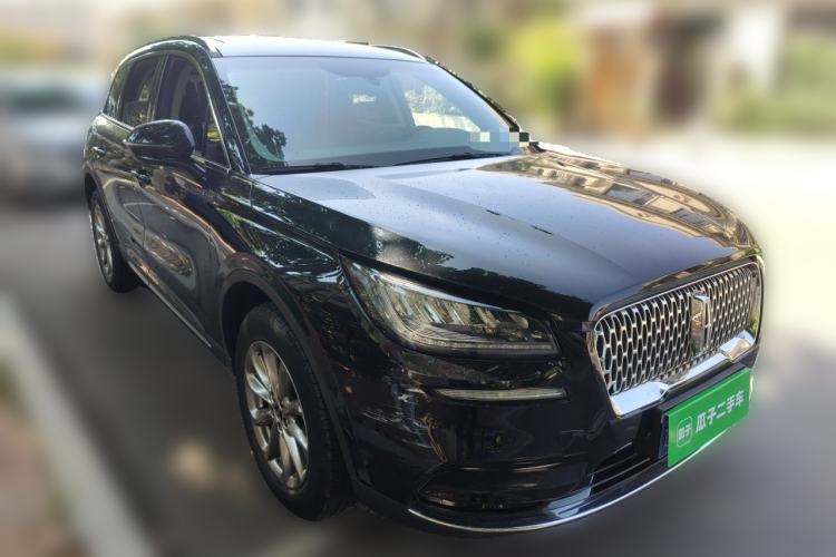 Used Lincoln Corsair 2021 2.0T Two-Wheel Drive Deluxe Edition Front Right 45 Deg