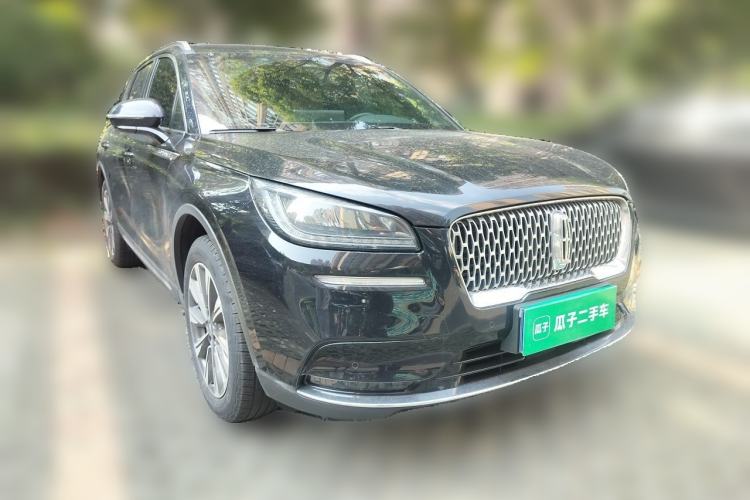 Used Lincoln Corsair 2021 2.0T Two-Wheel-Drive Luxury Edition Front Right 45 Deg