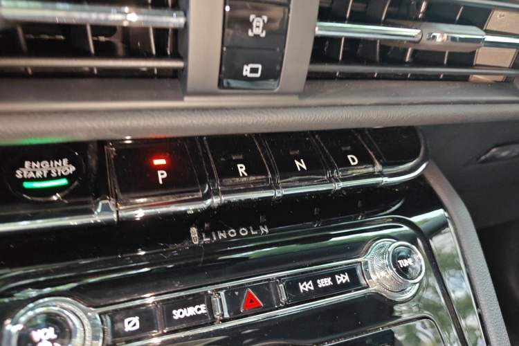 Used Lincoln Corsair 2021 2.0T Four-Wheel Drive Prestige Edition Gear Lever