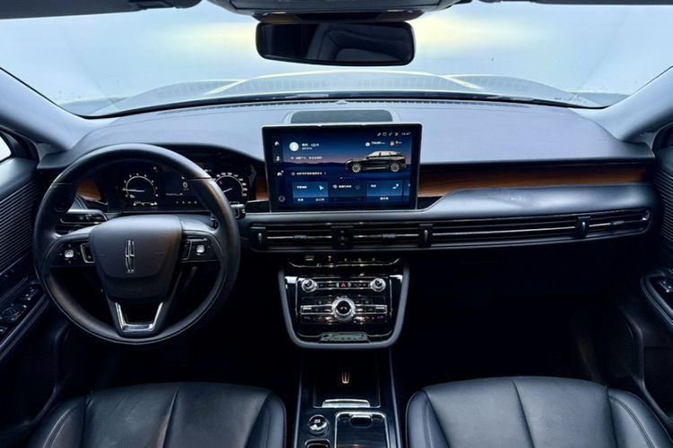 Used Lincoln Corsair 2021 2.0T Two-Wheel-Drive Luxury Edition Interior 1