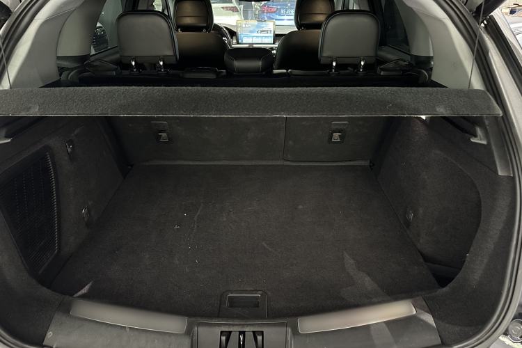 Used Lincoln Corsair 2021 2.0T Two-Wheel Drive Deluxe Edition Interior 12
