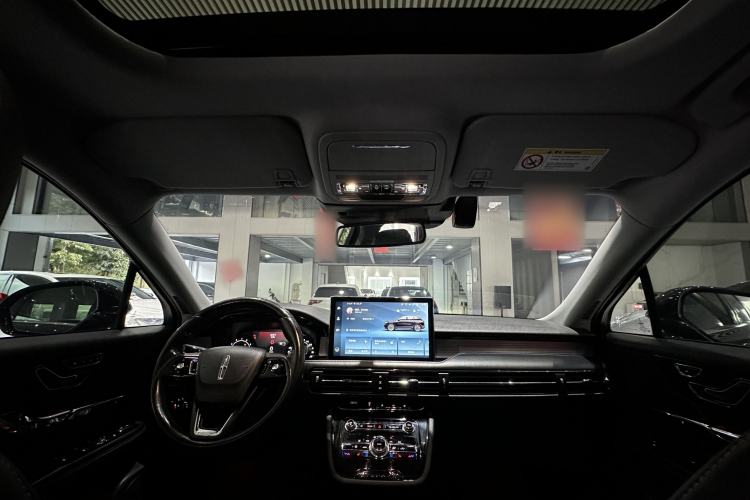 Used Lincoln Corsair 2021 2.0T Two-Wheel Drive Deluxe Edition Interior 3