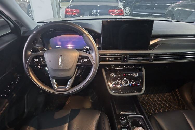 Used Lincoln Corsair 2021 2.0T Two-Wheel Drive Deluxe Edition Interior 4