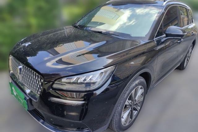Ojetý Lincoln Corsair 2021 2.0T Two-Wheel-Drive Luxury Edition