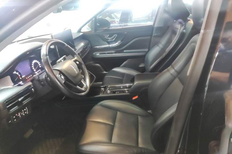Used Lincoln Corsair 2021 2.0T Two-Wheel Drive Deluxe Edition Left Front Seat