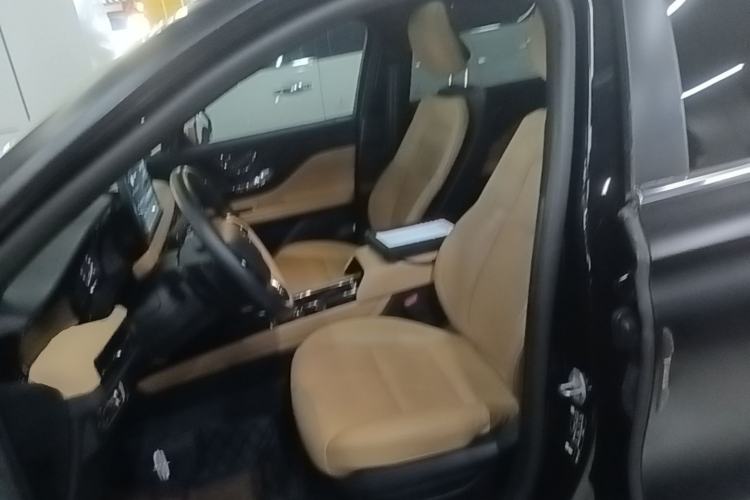 Used Lincoln Corsair 2021 2.0T Two-Wheel-Drive Luxury Edition Left Front Seat