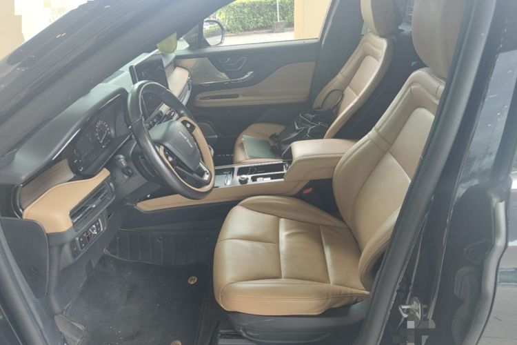 Used Lincoln Corsair 2021 2.0T Two-Wheel-Drive Luxury Edition Left Front Seat