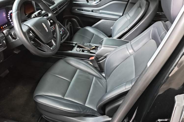 Used Lincoln Corsair 2021 2.0T Two-Wheel-Drive Luxury Edition Left Front Seat