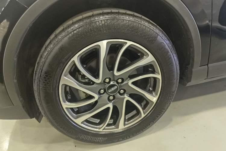 Used Lincoln Corsair 2021 2.0T Two-Wheel-Drive Luxury Edition Left Front Wheel Hub