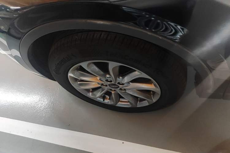 Used Lincoln Corsair 2021 2.0T Two-Wheel Drive Deluxe Edition Left Front Wheel Hub